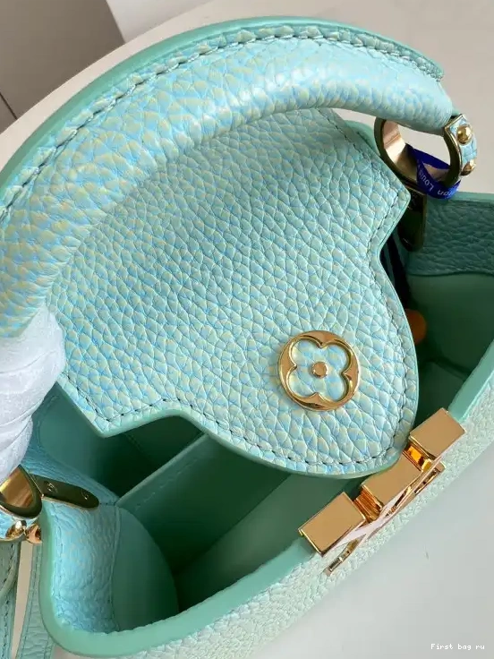 First bag ru MINI VUITTON LOUIS CAPUCINES 0523